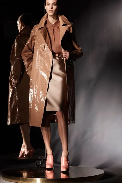 Look 13
